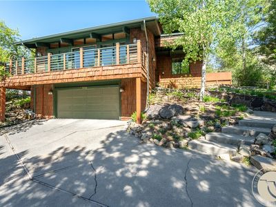 3222 Leeann Blvd