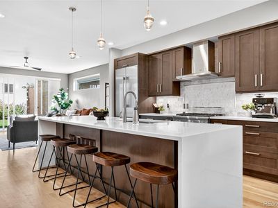 328 S Humboldt Street