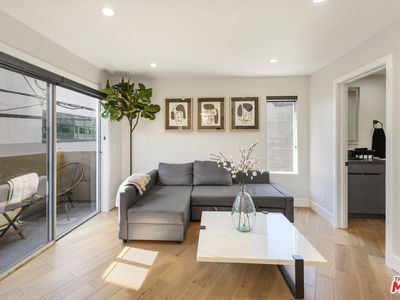 4139 Cahuenga Blvd APT 106