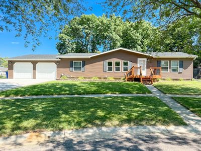 1523 King Arthur Ct
