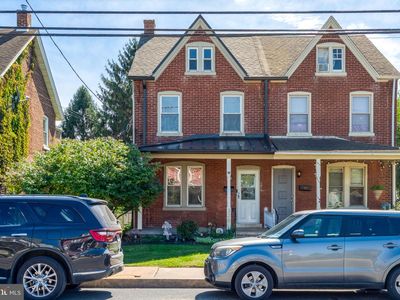 328 E Jackson St