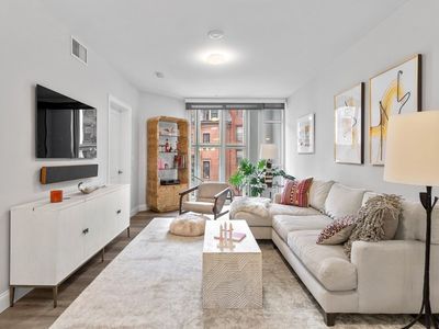 771 Harrison Ave #208