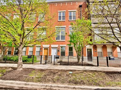 350 E Eastgate Pl