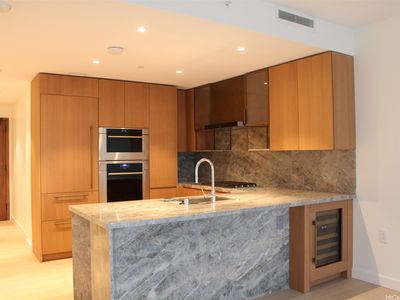 1100 Ala Moana Blvd #1407