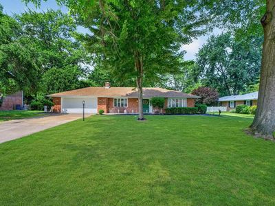 213 N Bayberry Ln