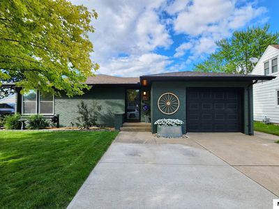 Property at 40 Mission Dr, Mason City, IA
