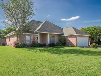 300 Oak Point Dr