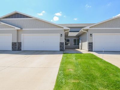 6152 S Alki Pl