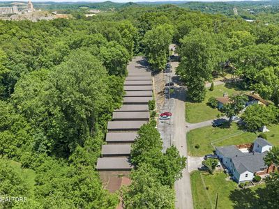 5211 Pocahontas Dr