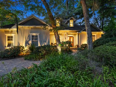 14 Sweetwater Oaks Dr