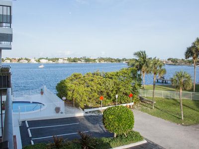 301 Croton Avenue #303