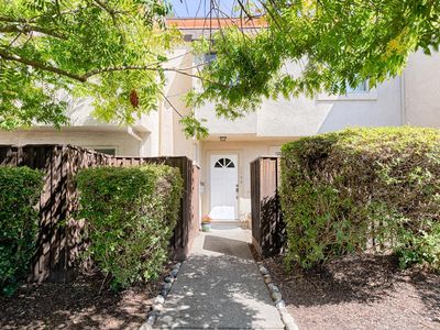 1764 Las Raposas Court
