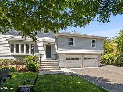 9 Deluca Dr