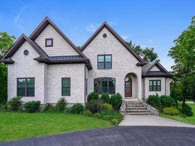 521 Autumnstone Ln