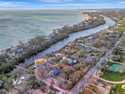 8555 Heron Lagoon Cir