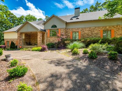 13505 Saddle Hill Dr