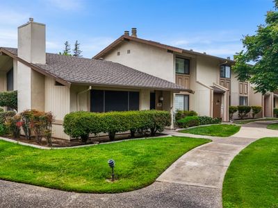 24 W Lancaster Dr