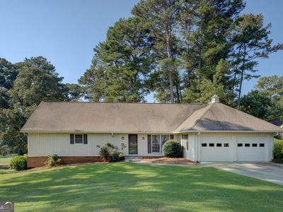 719 Clubhouse Dr SE
