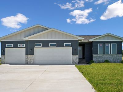 130 Moonlight Dr