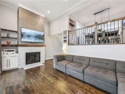 1060 Riverbend Club Dr SE