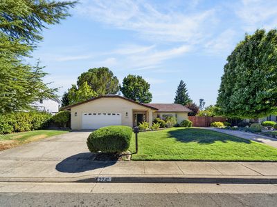 2745 Amethyst Way
