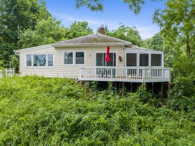 1070 Lake Rd