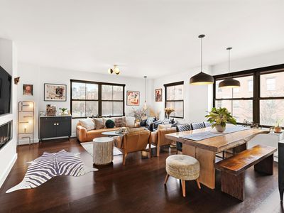 1 Greene St APT 212