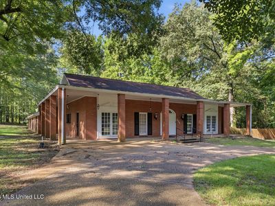 375 Heritage Pl