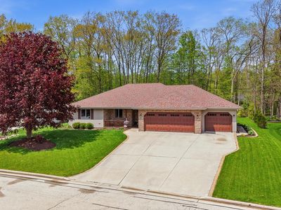 1616 Sandstone LANE
