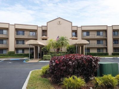 10837 W Clairmont Circle #208