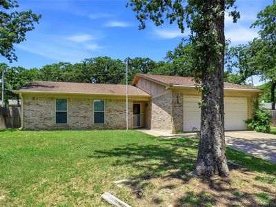 400 Woodlake Cir