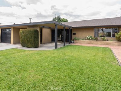 1339 E Greenview Dr