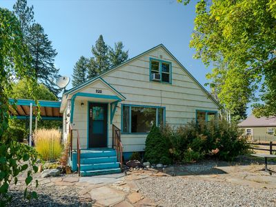 920 Main Ave