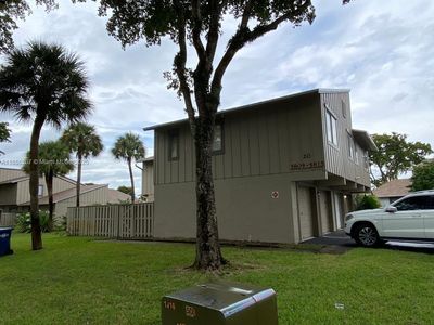 5811 NW 21st St #20-B