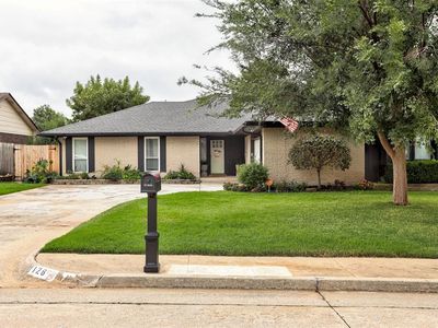 128 W Parkland Dr