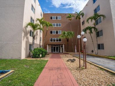 6960 Miami Gardens Dr #2124