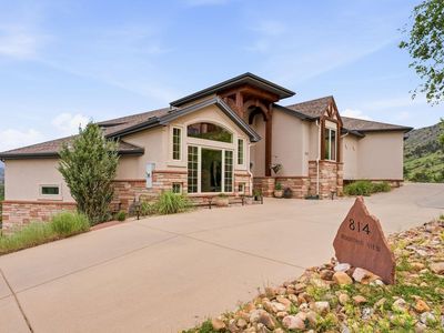 814 Mountain View Dr