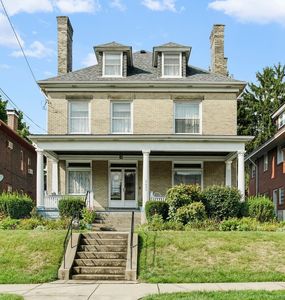 5633 Elgin St
