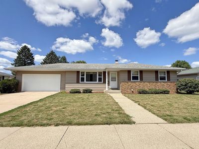 1429 N Pontiac Dr