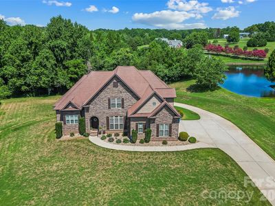 5895 Bakers Point