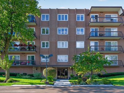 8001 W Courte Dr APT 411