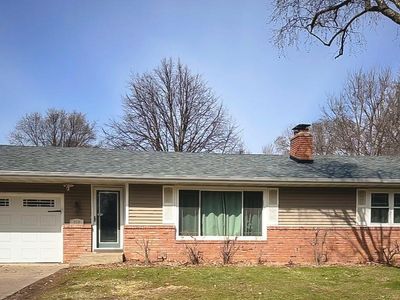 213 Vine St