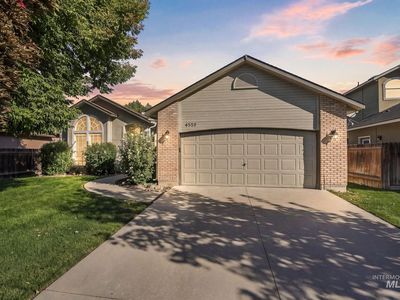 4352 E Arborvitae Dr