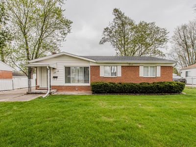 398 Hollywood Dr