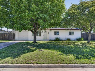 6122 N East Park View Dr