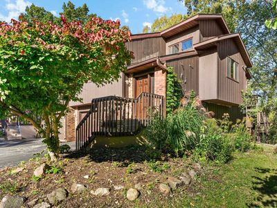 15 Hickory Dr