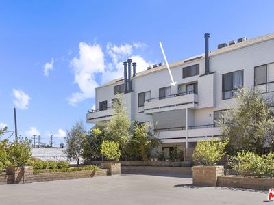 13331 Moorpark St APT 318