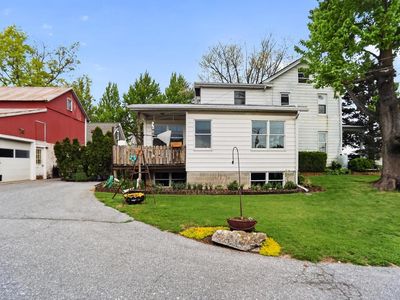 Property at 40 Queen Rd, Gordonville, PA