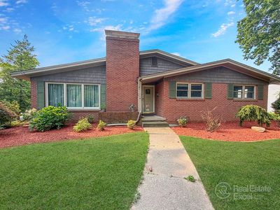 928 Grampian Blvd