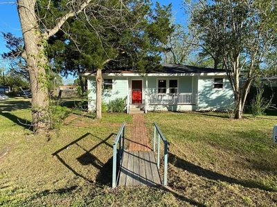 Property at 502 Chestnut St, Brazoria, TX